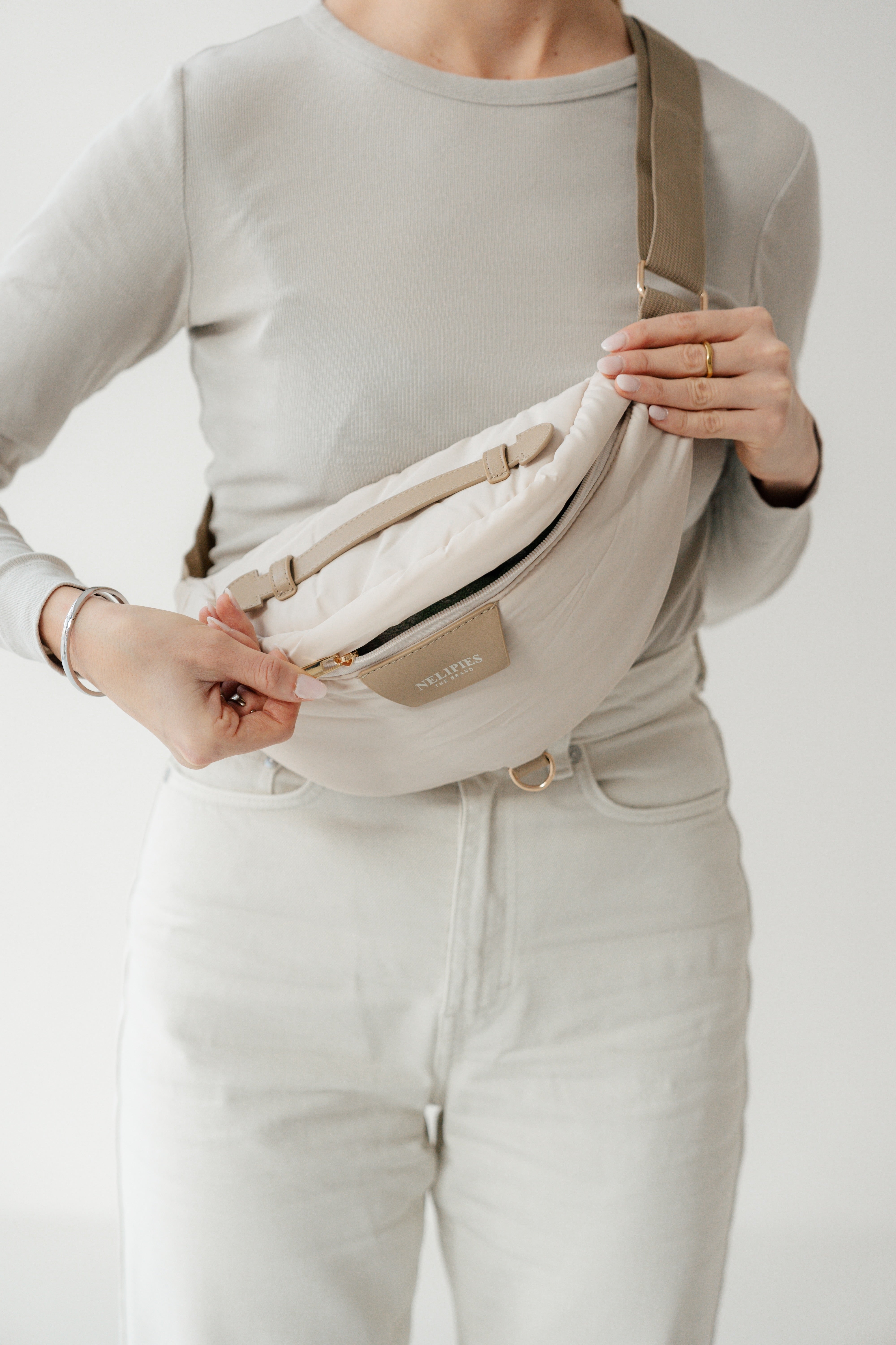 PUFFER BAUCHTASCHE CREME