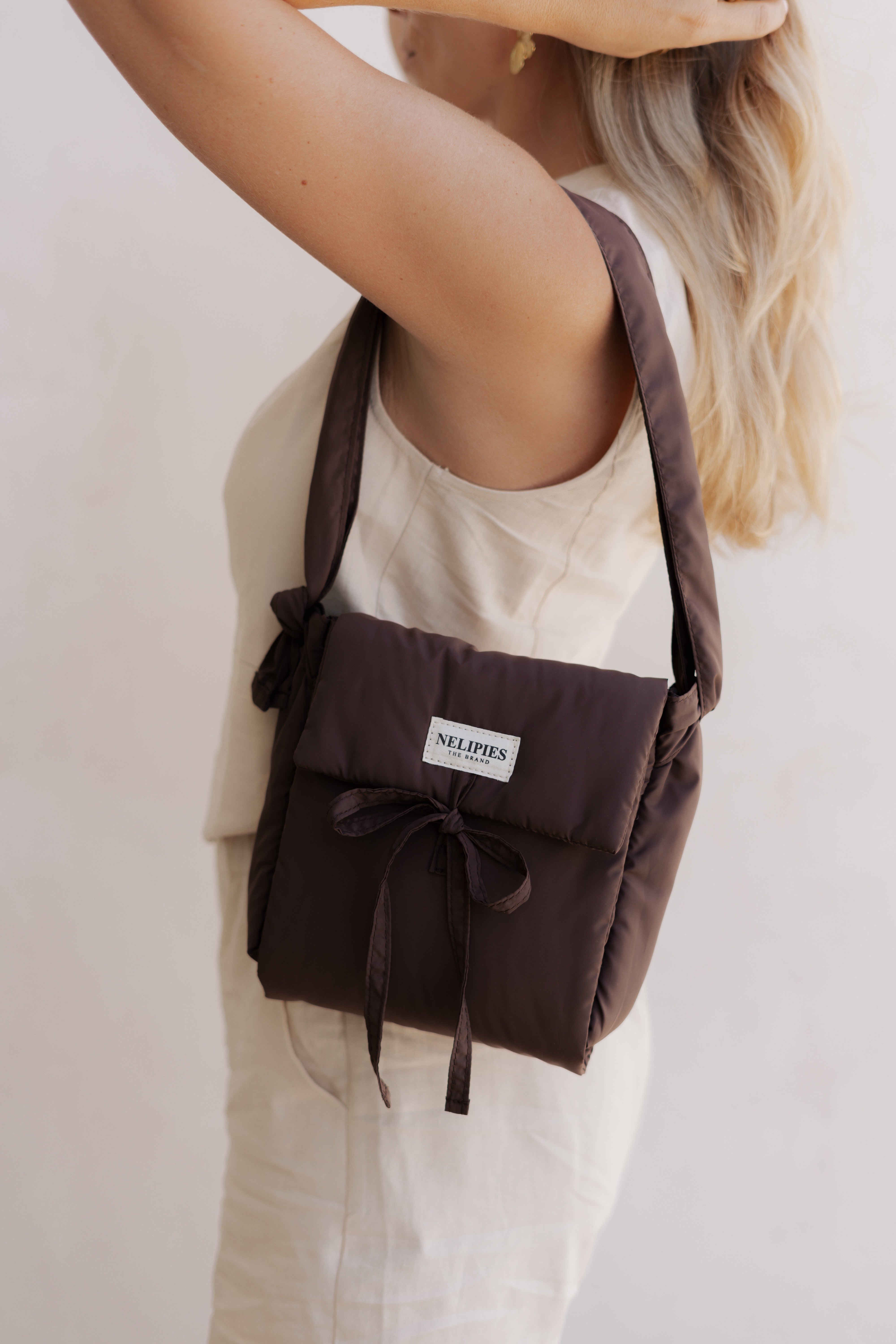 PUFFER BOW BAG BRAUN (PRE-ORDER: Versand ab Anfang Mai)