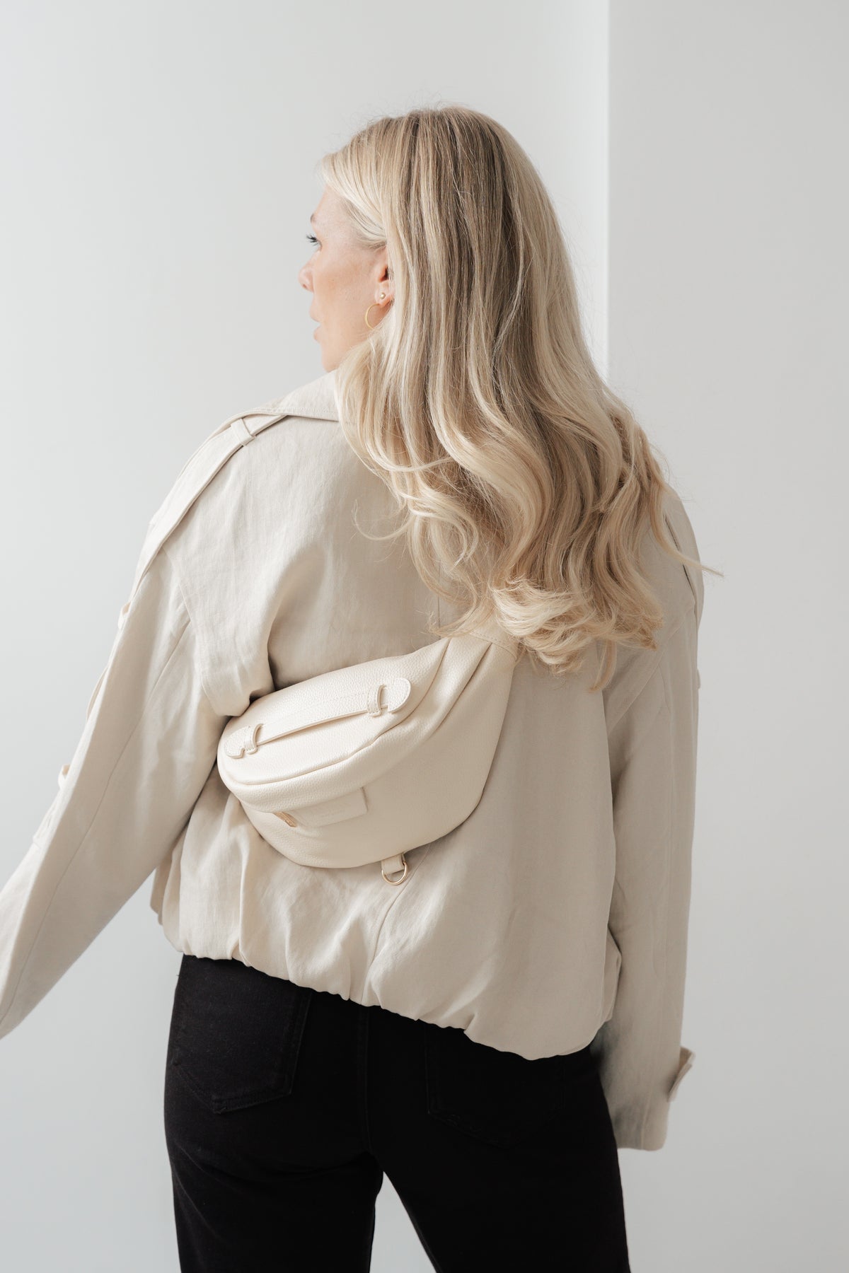 BAUCHTASCHE IN LEDEROPTIK CREME