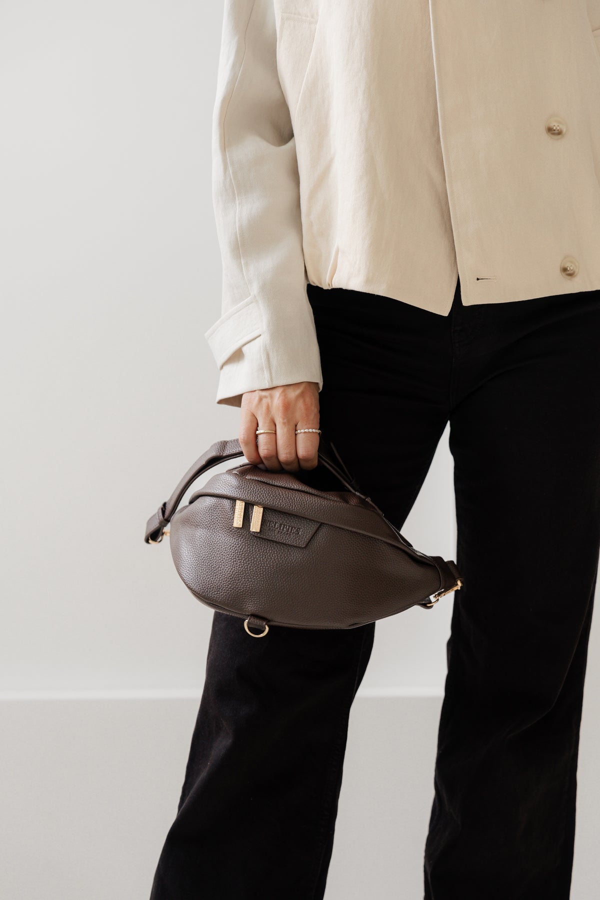 BAUCHTASCHE IN LEDEROPTIK BRAUN