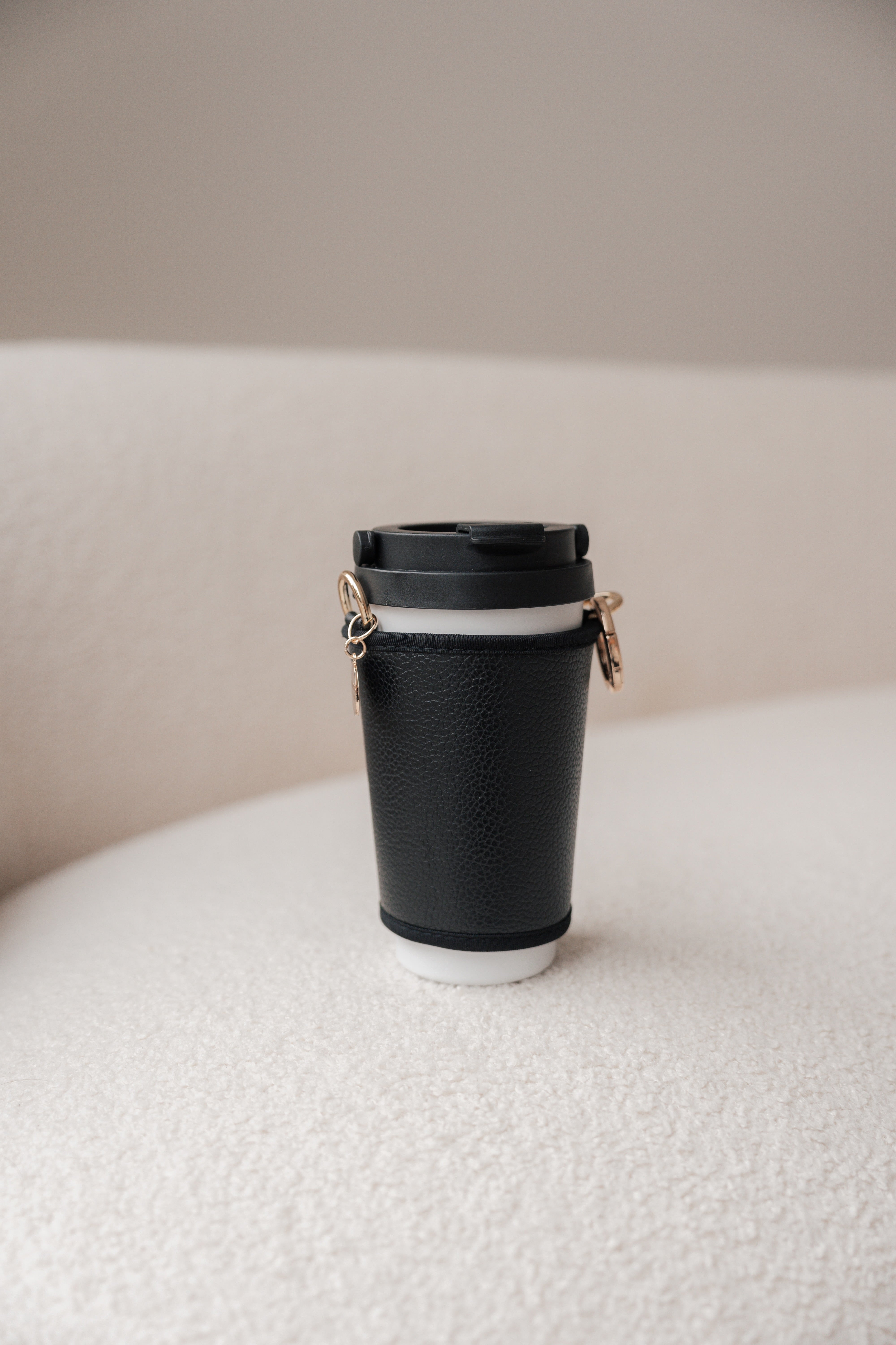 CUPHOLDER KUNSTLEDER SCHWARZ