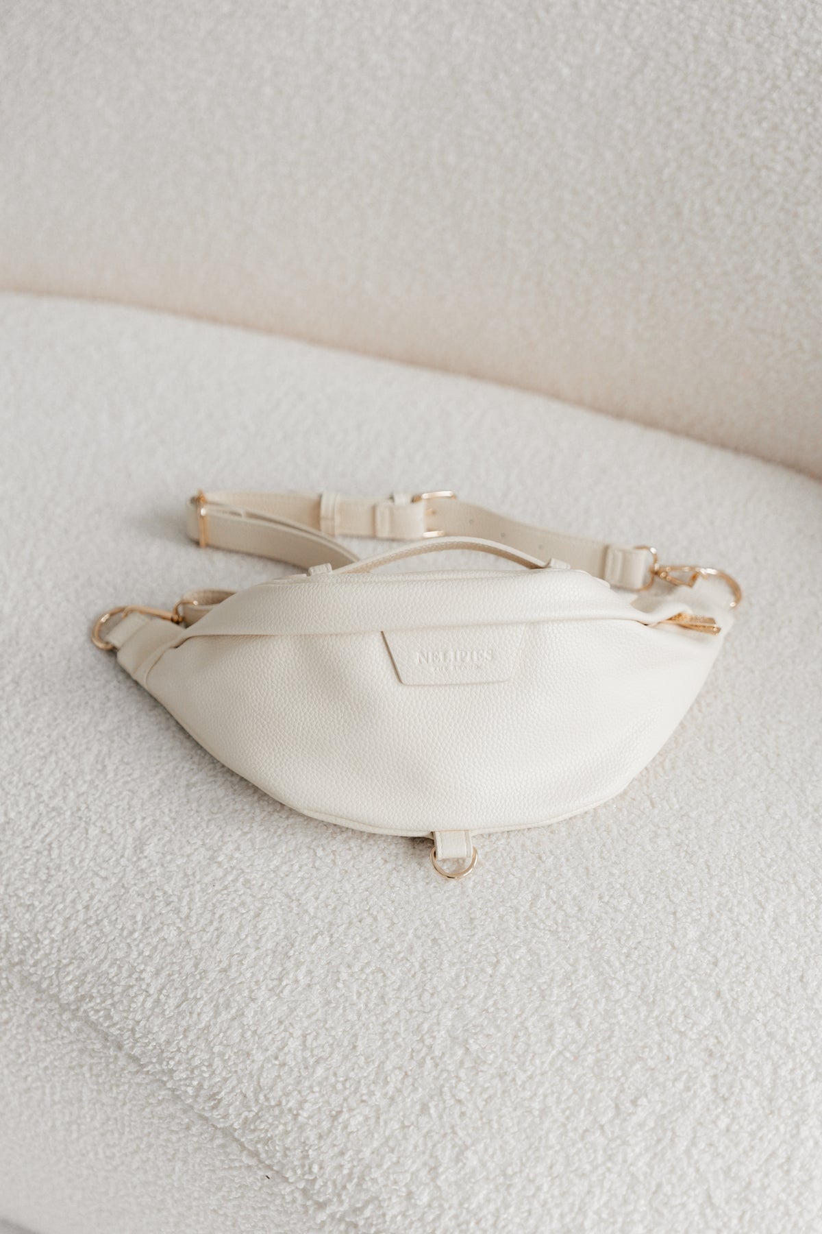 BAUCHTASCHE IN LEDEROPTIK CREME