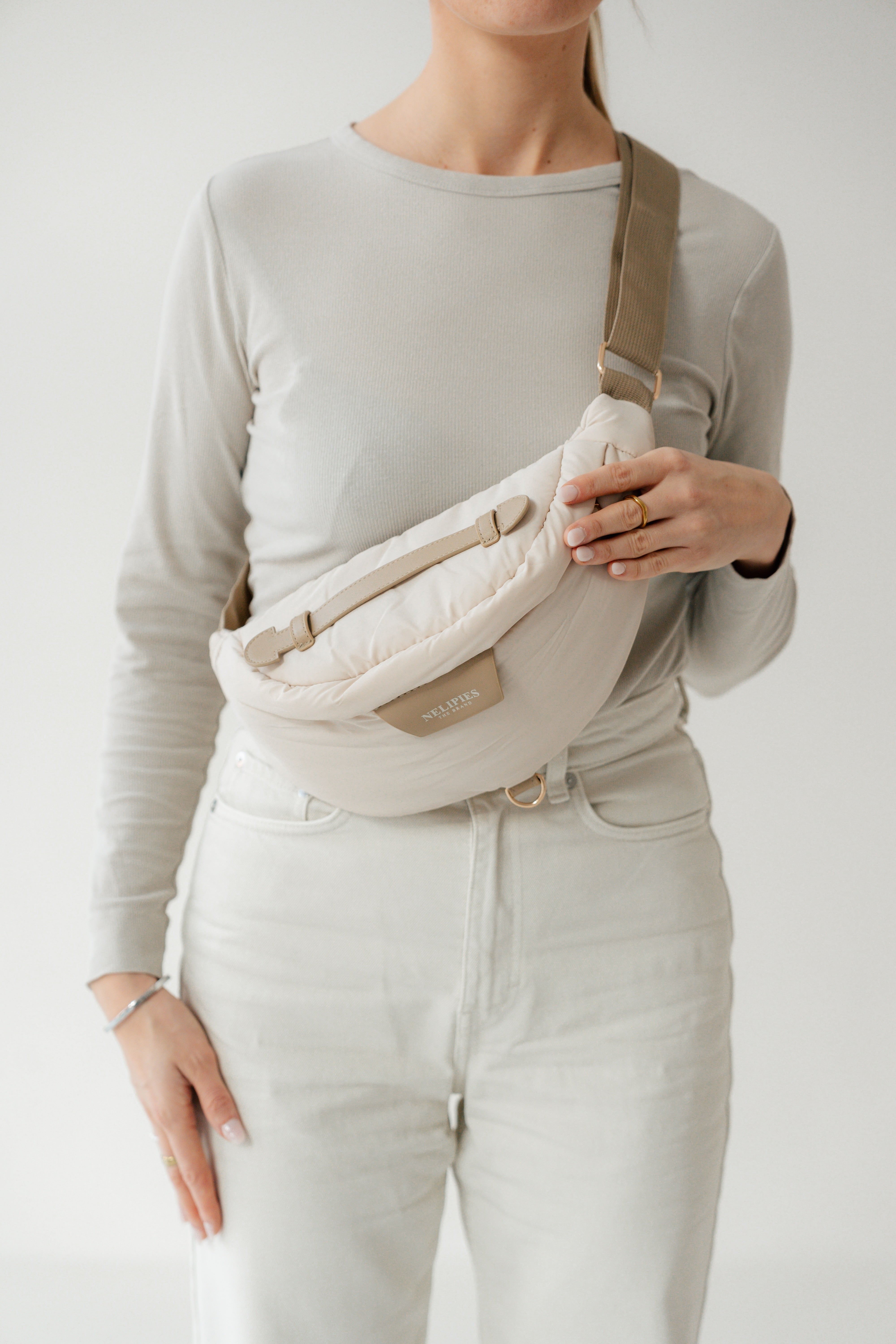 PUFFER BAUCHTASCHE CREME