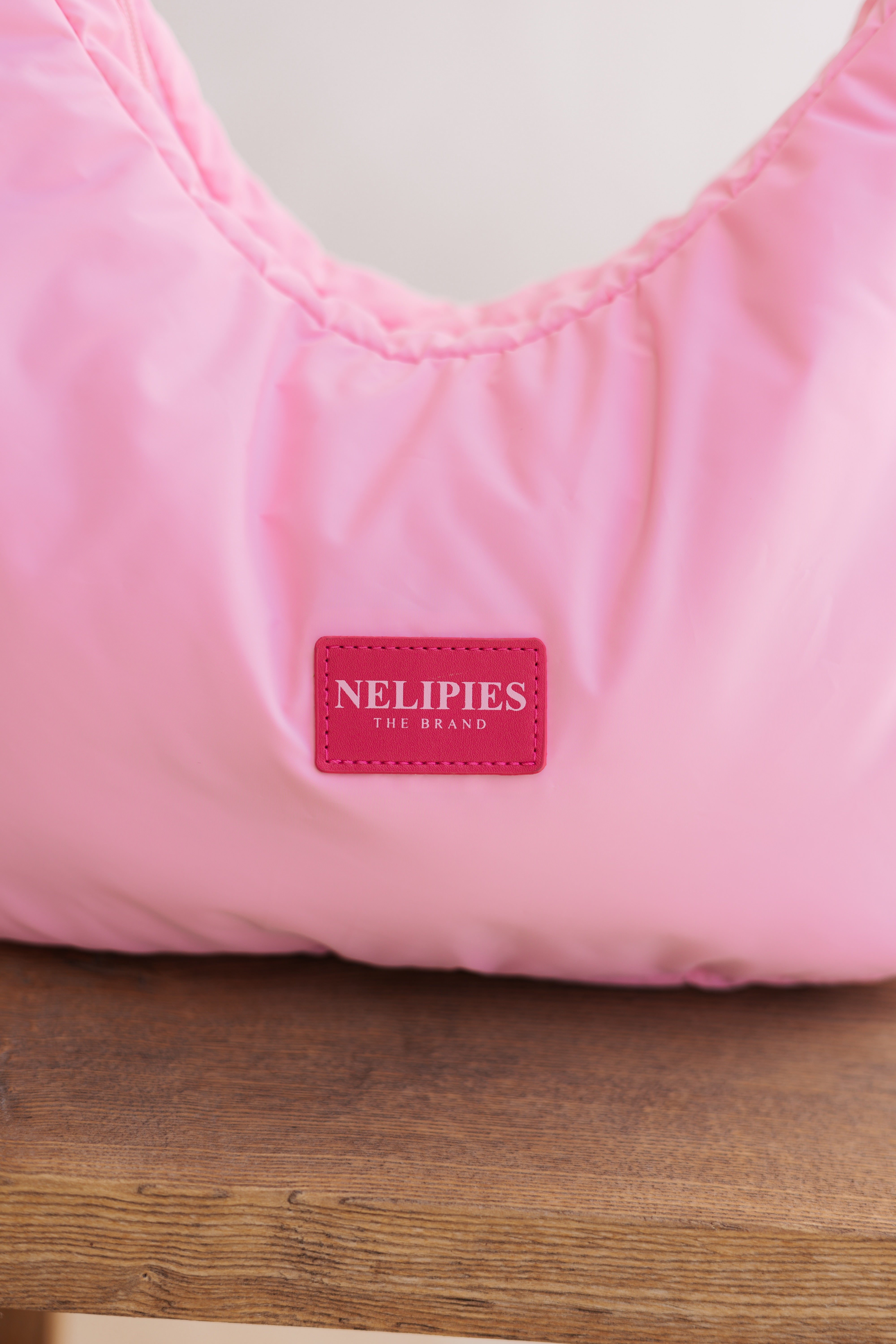 PUFFER HALFMOON BAG PINK