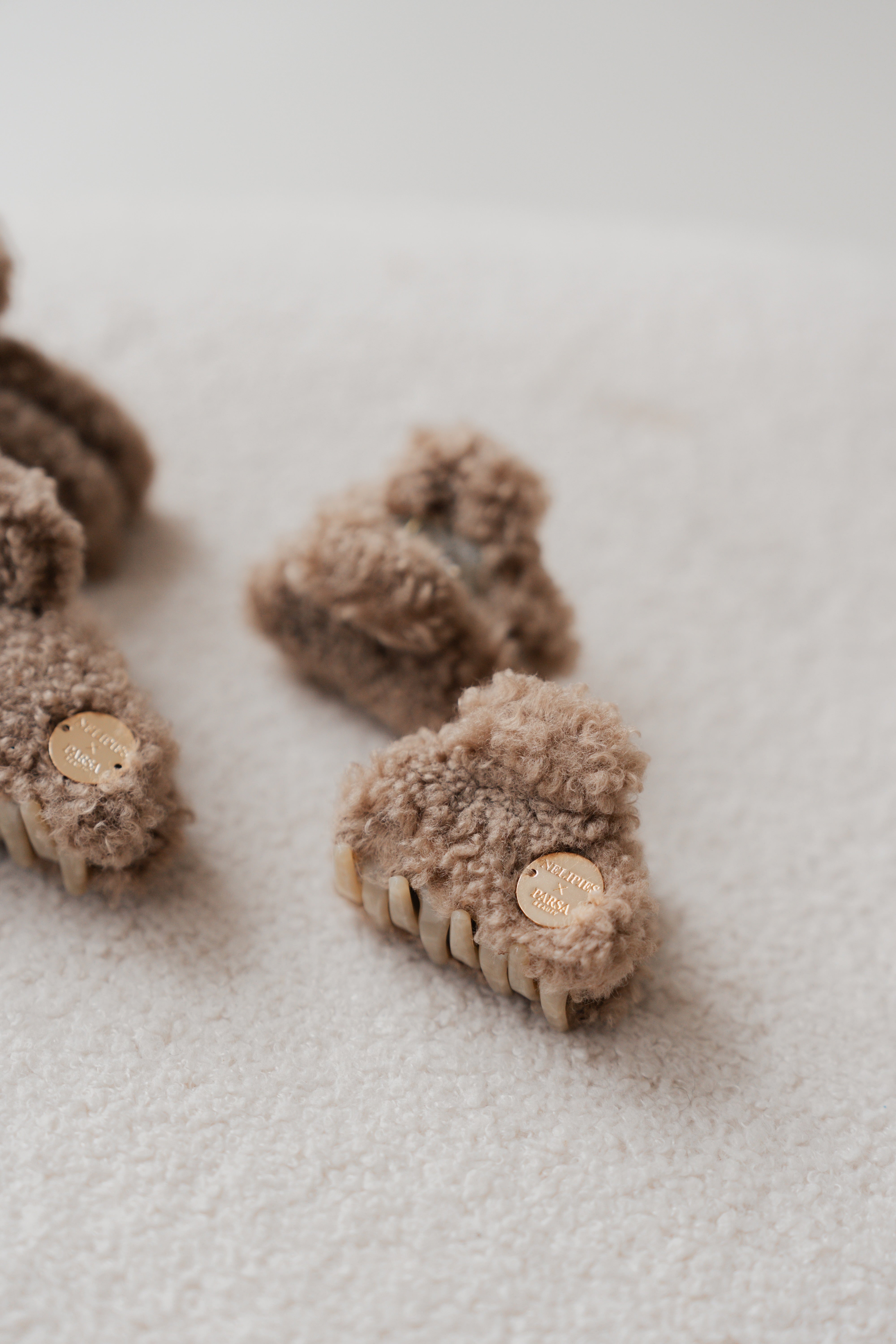 NELIPIES x PARSA BEAUTY TEDDY HAARKLAMMER (SMALL)
